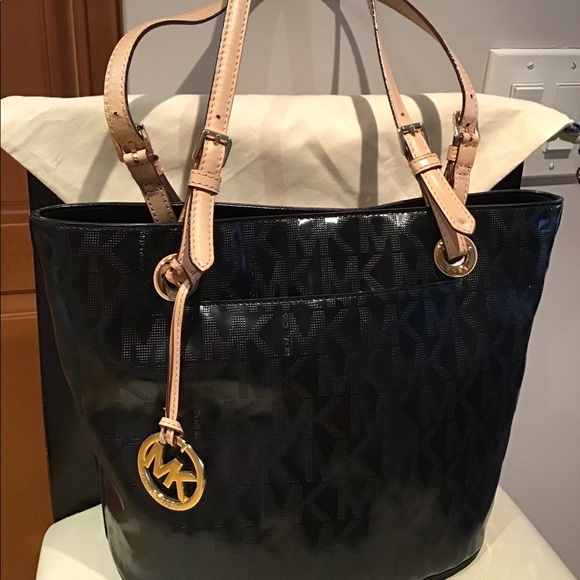 Michael Kors Handbags - Michael Kors Black Tote